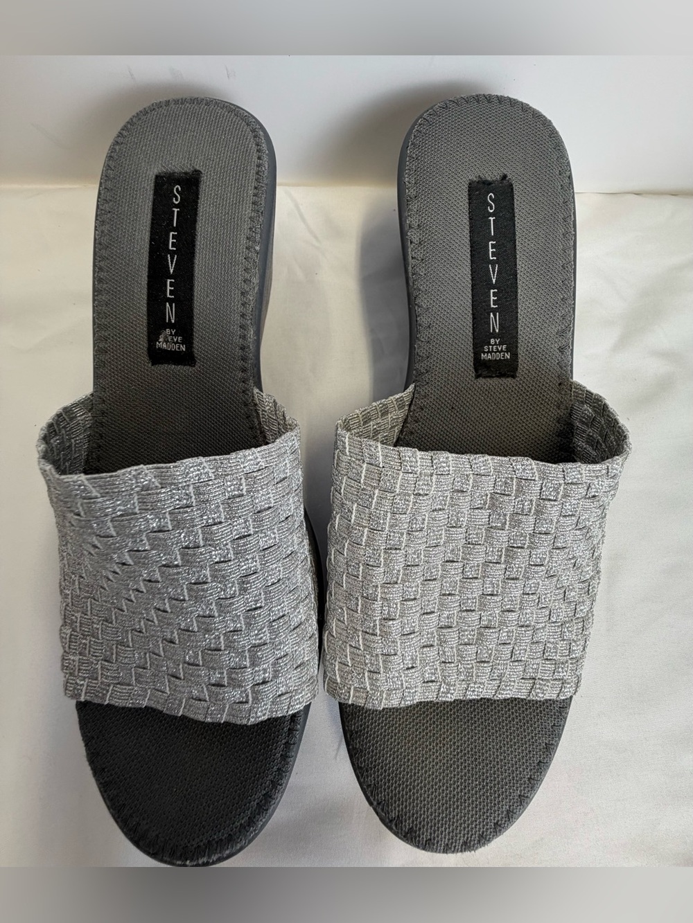 Steven by Steve Madden Sherbert Silver Wedge Sandals Size 9
